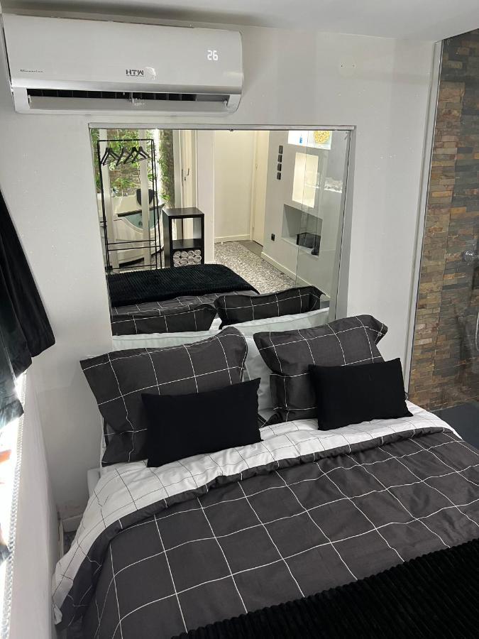 Modern Room With Indoor Shower Near The River - Quarto Moderno Com Duche Interior Proximo Da Ribeira فيلا نوفا دي غايا المظهر الخارجي الصورة