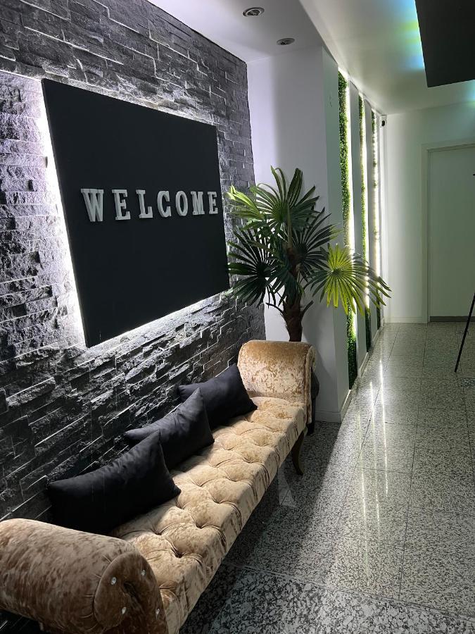 Modern Room With Indoor Shower Near The River - Quarto Moderno Com Duche Interior Proximo Da Ribeira فيلا نوفا دي غايا المظهر الخارجي الصورة